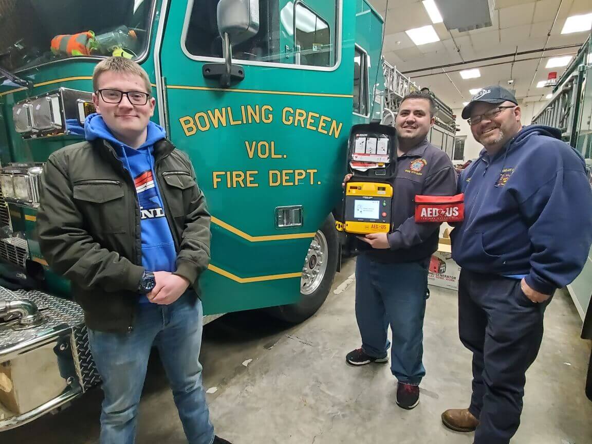 Steve Adams and other Bowling Green Volunteer Fire Department staff, AED.us giveaway winners